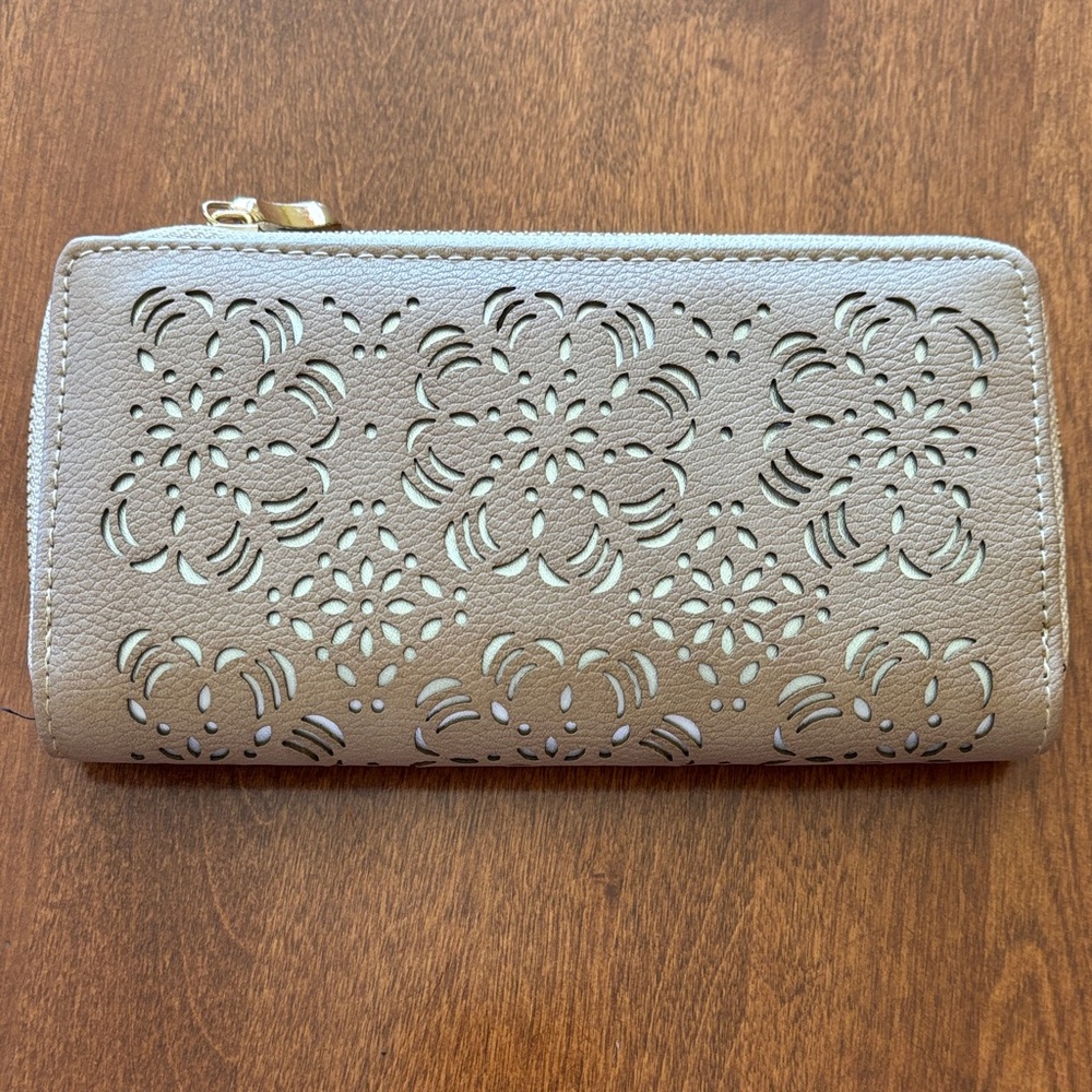 Women's Floral Laser-Cut Zip Wallet - Taupe